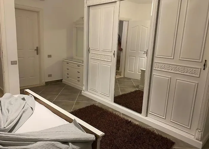 Spacious 6-brs In El-sokhna /beach & Pool Access Villa Ain Sukhna