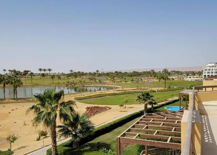 Villa Spacious 6-brs In El-sokhna /beach & Pool Access *
